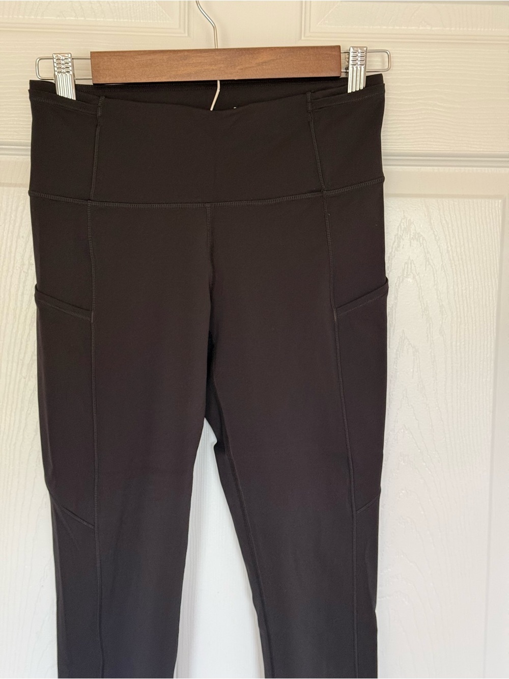 Lululemon Fast & Free High-Rise leggings in classic black.